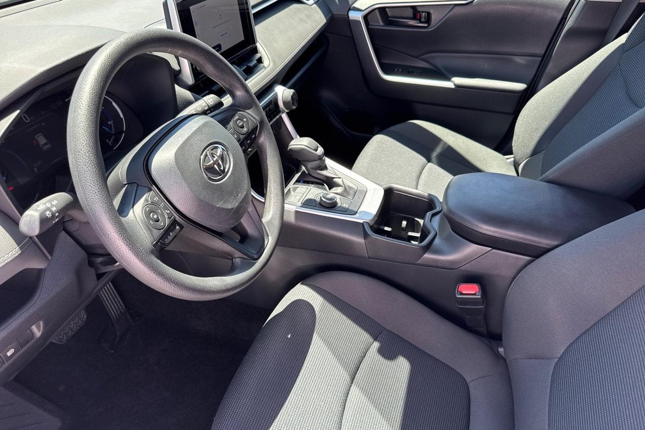 2024 Toyota RAV4 Hybrid LE Roseville CA