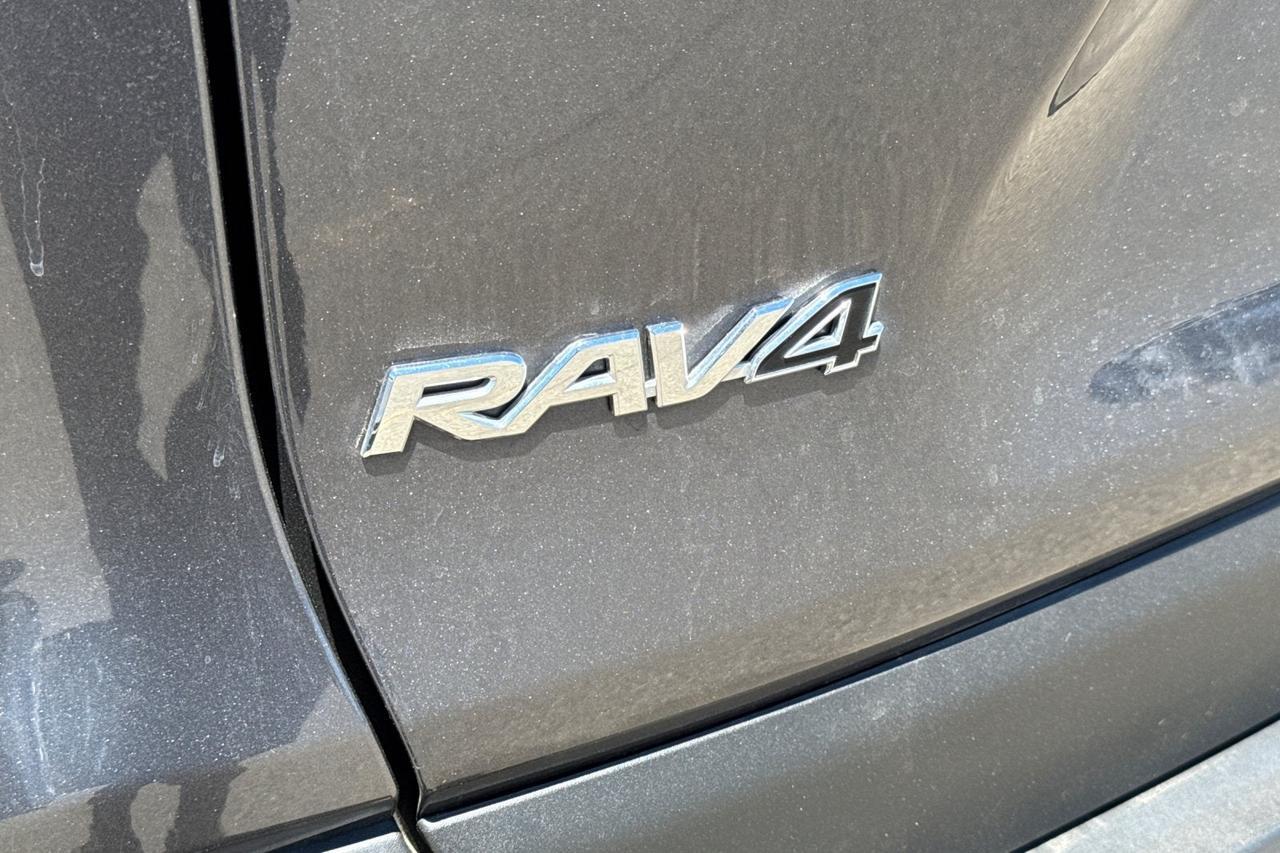 2024 Toyota RAV4 Hybrid LE Roseville CA