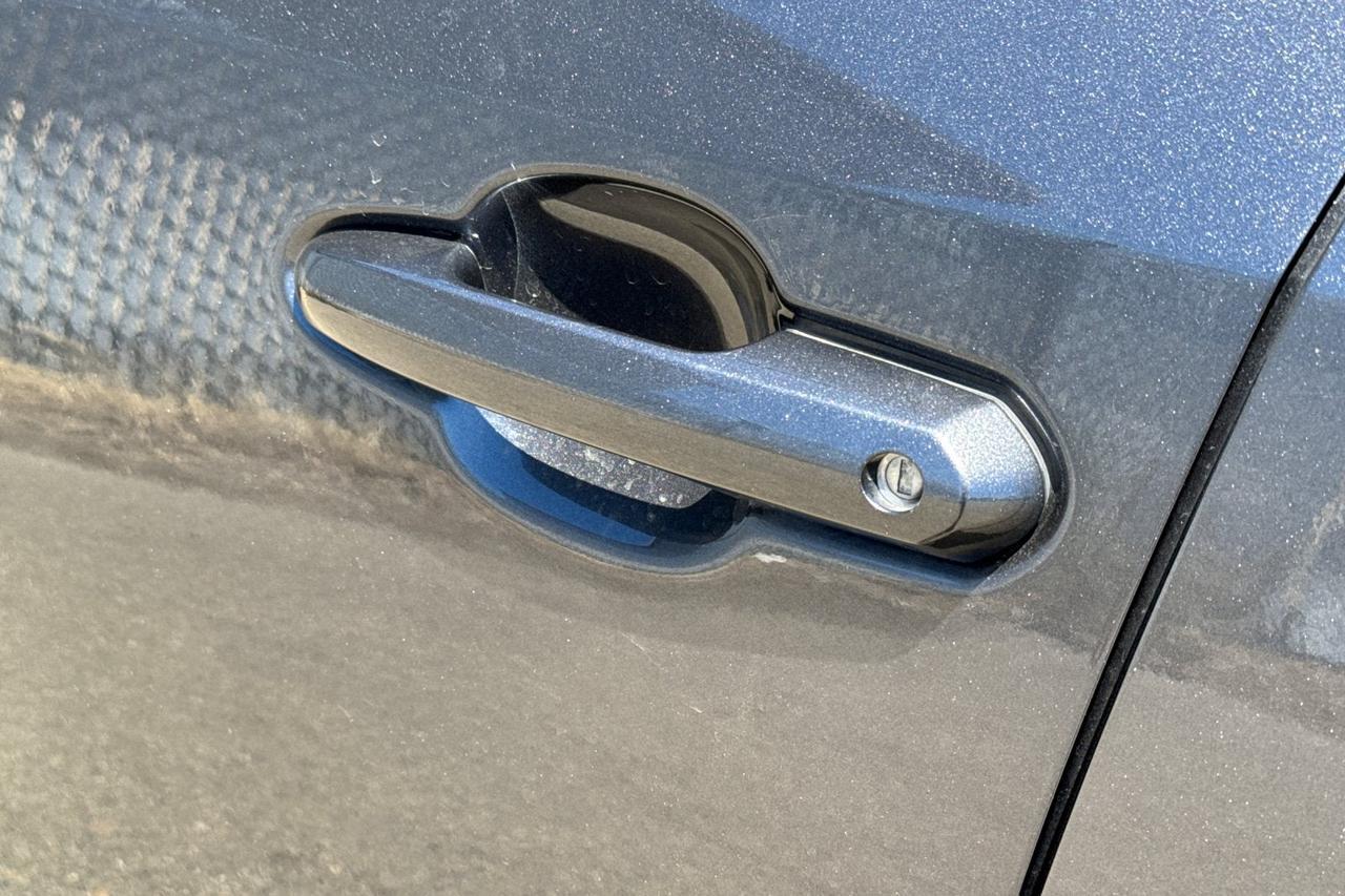 2024 Toyota RAV4 Hybrid LE Roseville CA