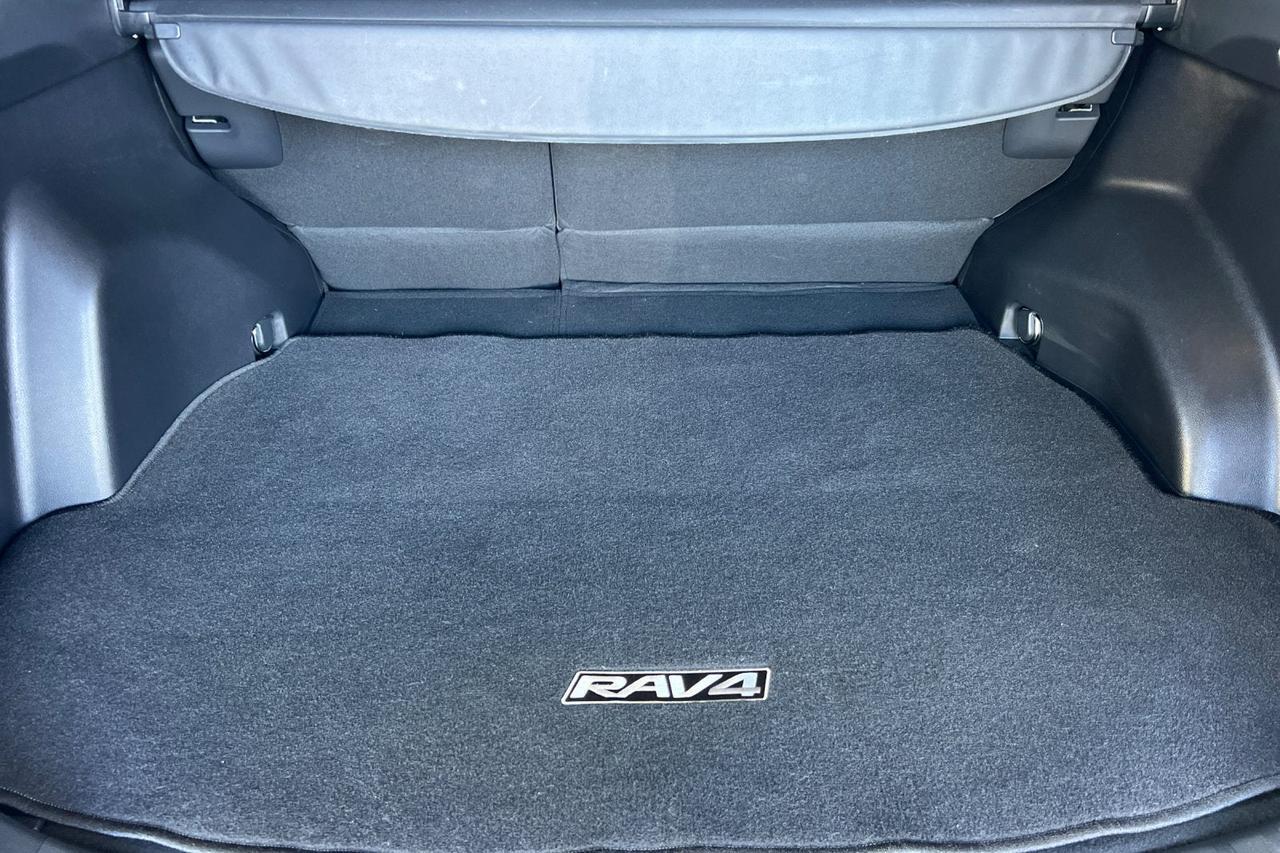 2024 Toyota RAV4 Hybrid LE Roseville CA