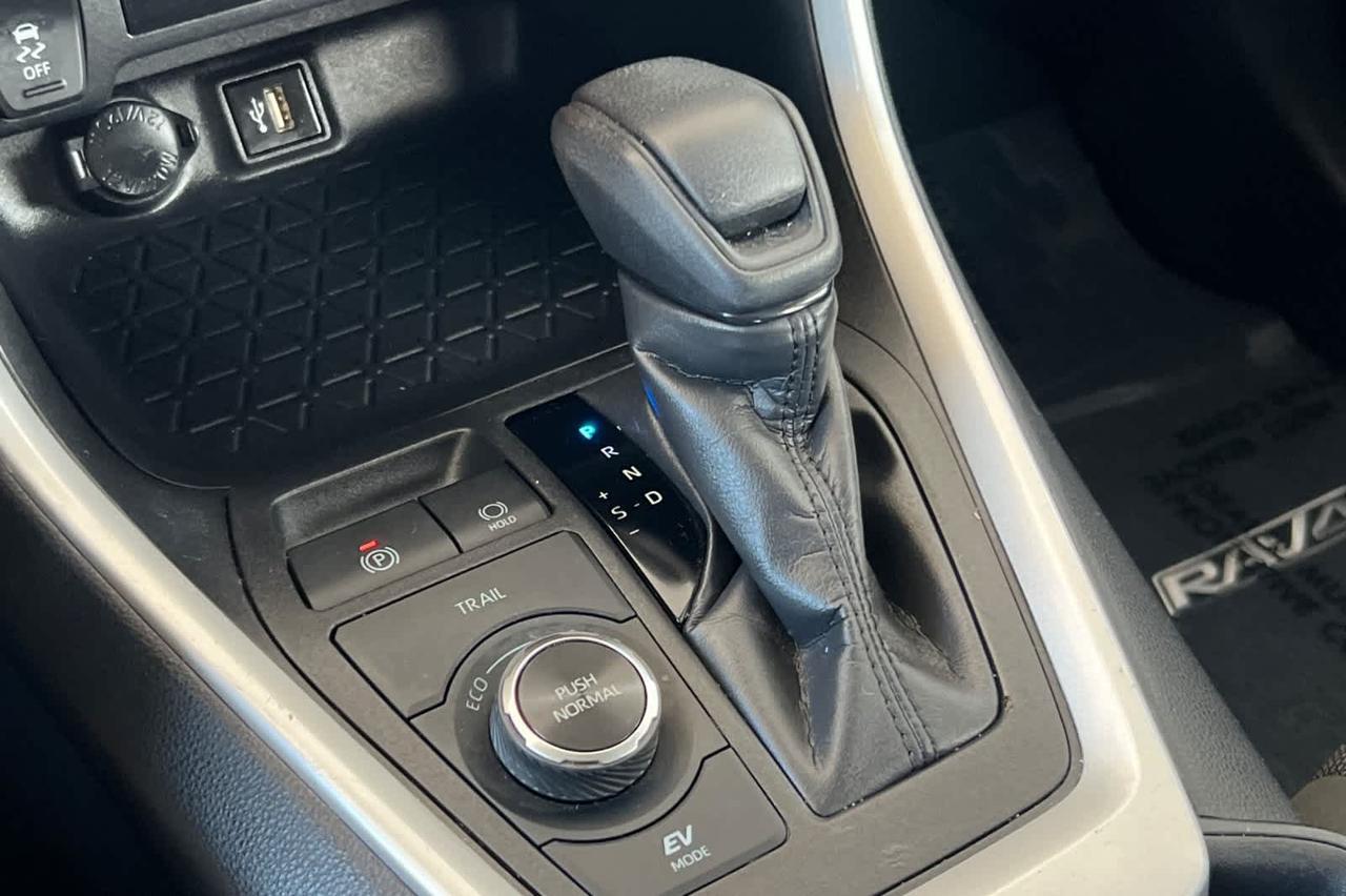 2024 Toyota RAV4 Hybrid LE Roseville CA