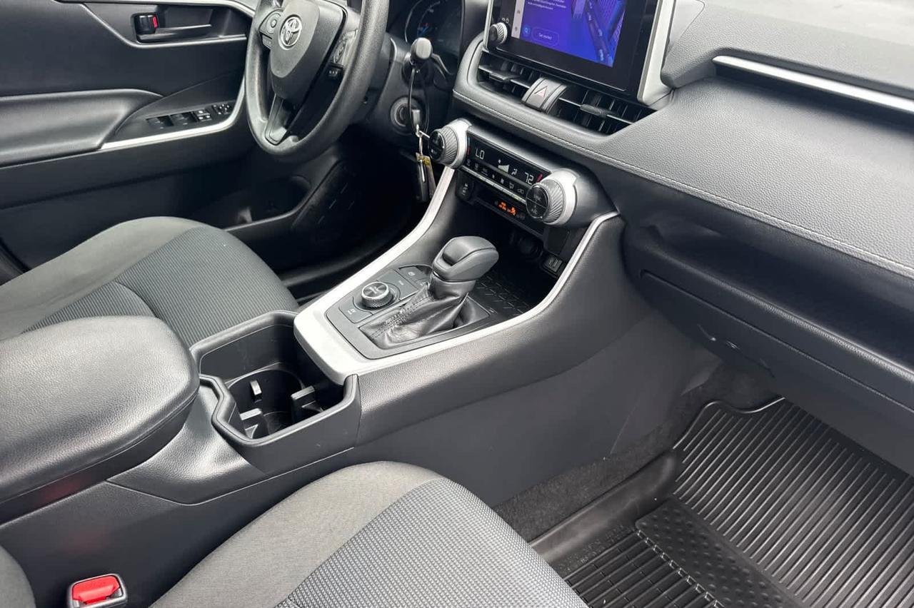 2024 Toyota RAV4 Hybrid LE Roseville CA