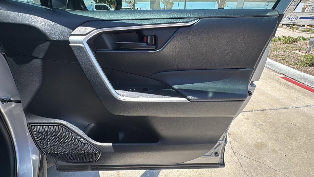 2024 Toyota RAV4 Hybrid LE  Selma TX