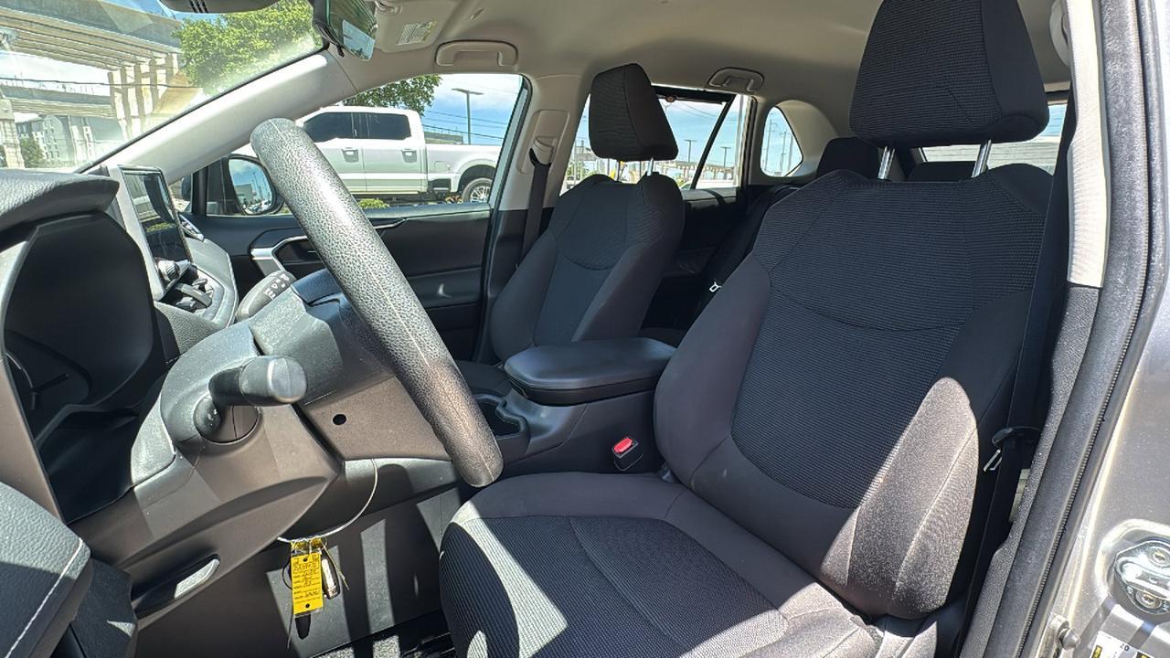 2024 Toyota RAV4 Hybrid LE  Selma TX