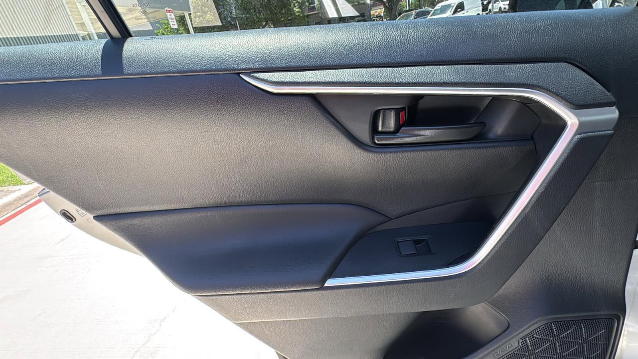 2024 Toyota RAV4 Hybrid LE  Selma TX