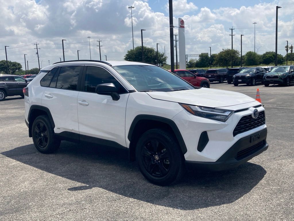 2024 Toyota RAV4 Hybrid LE