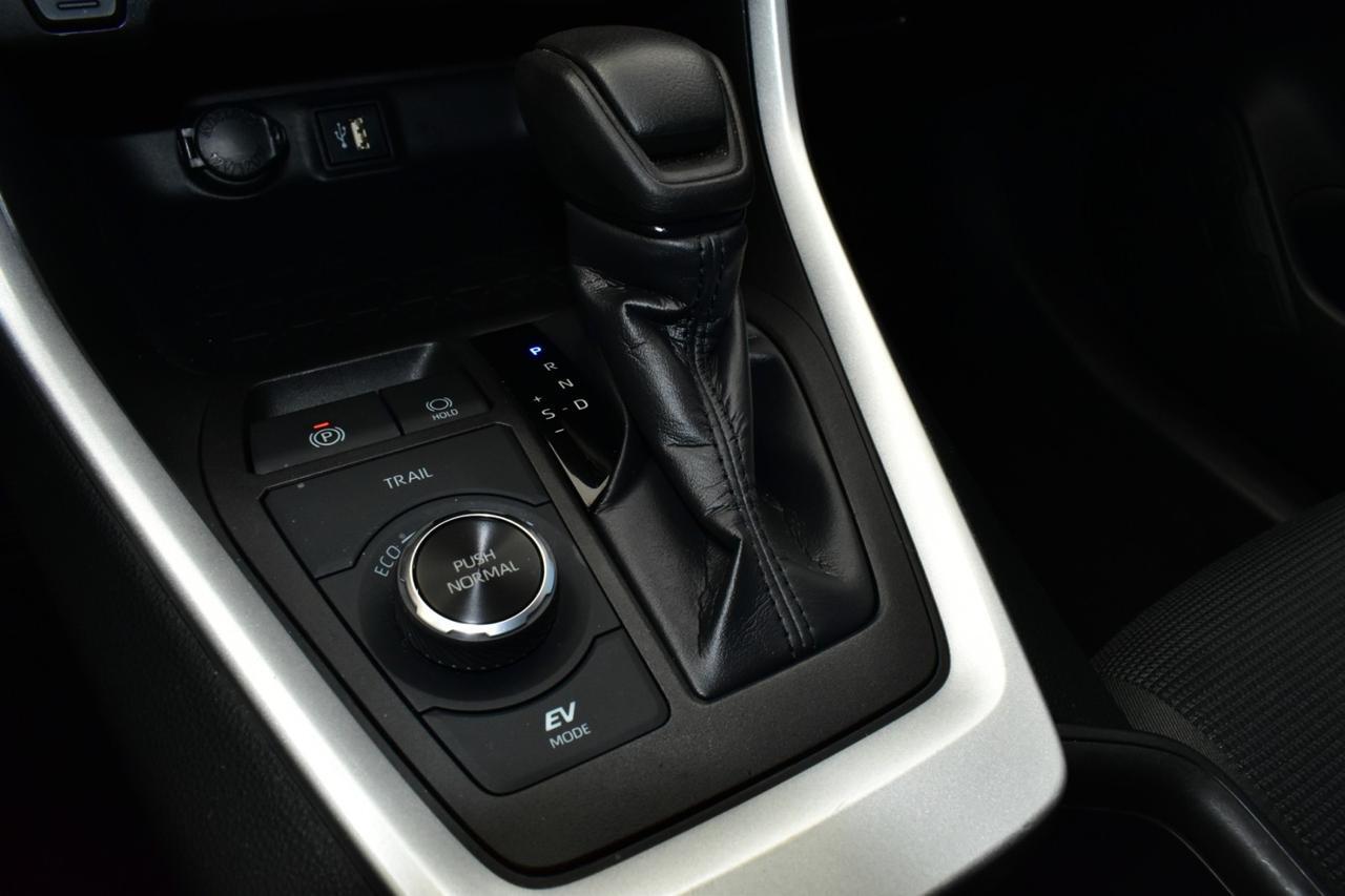 2024 Toyota RAV4 Hybrid LE Tampa FL