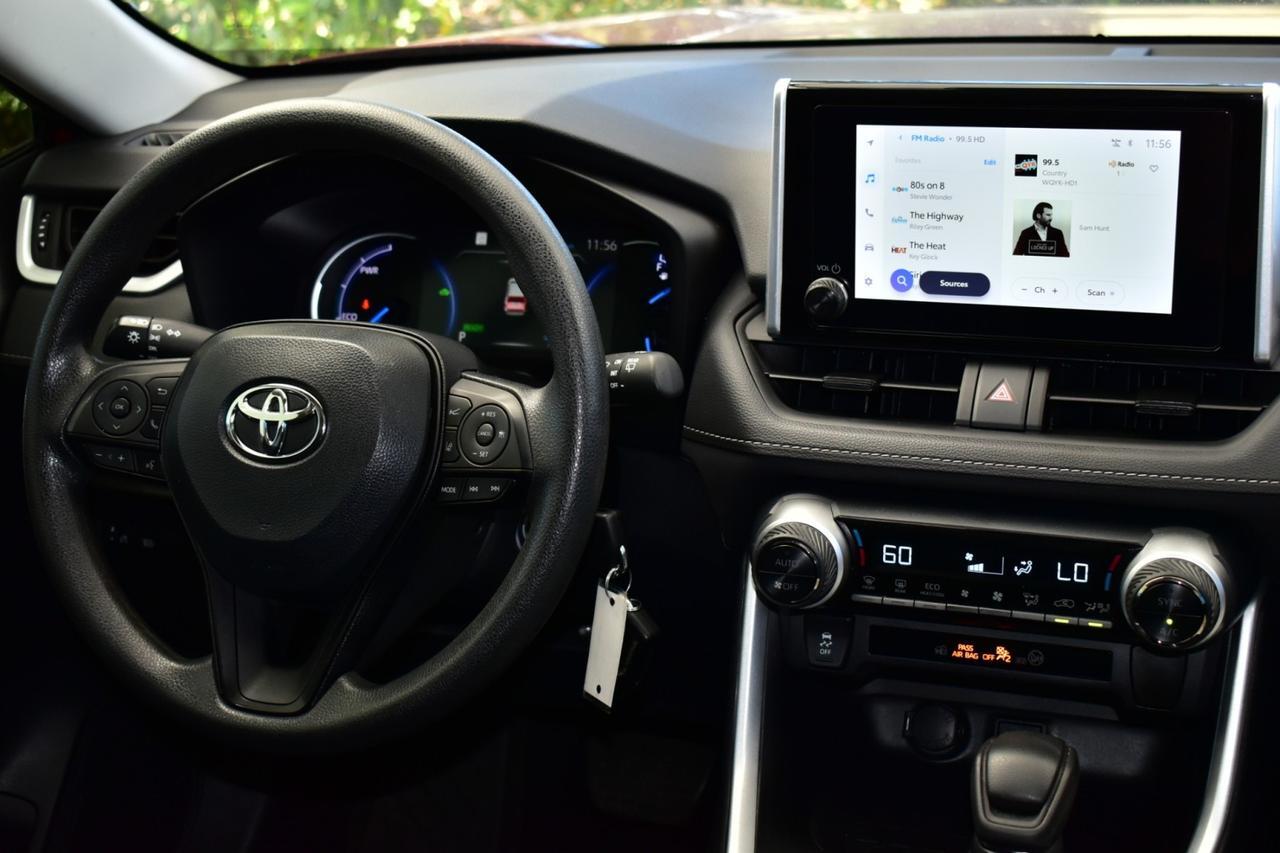 2024 Toyota RAV4 Hybrid LE Tampa FL