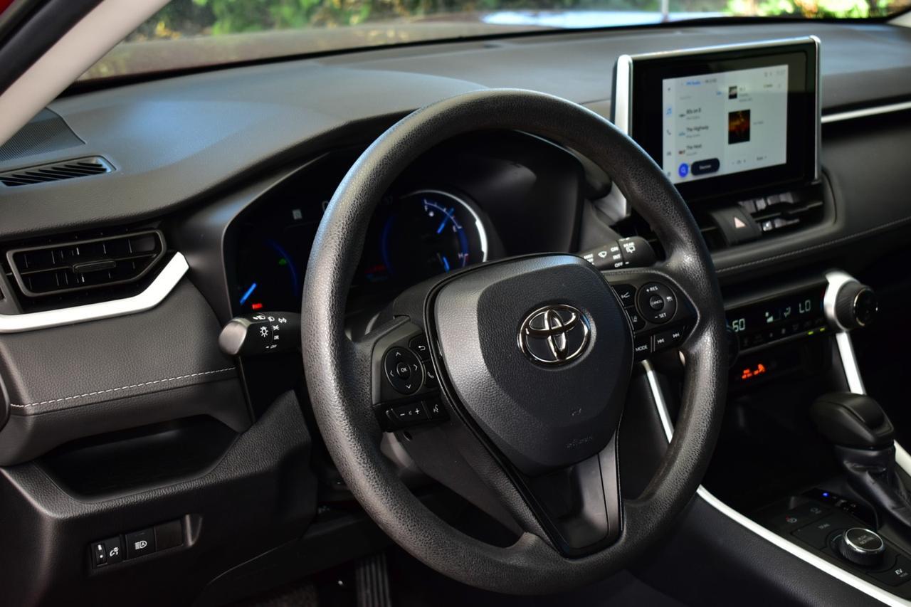 2024 Toyota RAV4 Hybrid LE Tampa FL