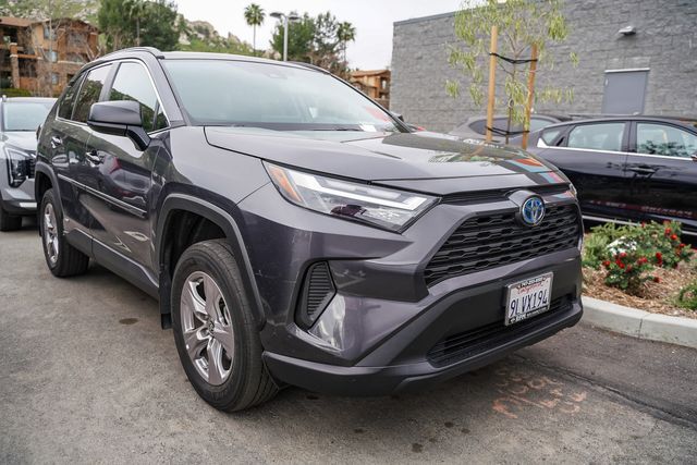 2024 Toyota RAV4 Hybrid LE