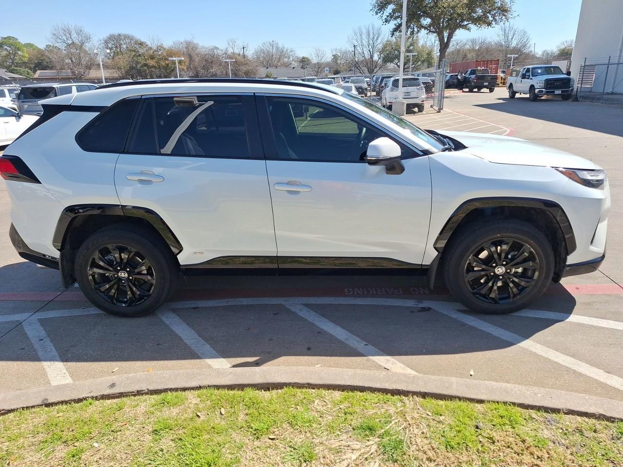 2024 Toyota RAV4 Hybrid SE Hurst TX