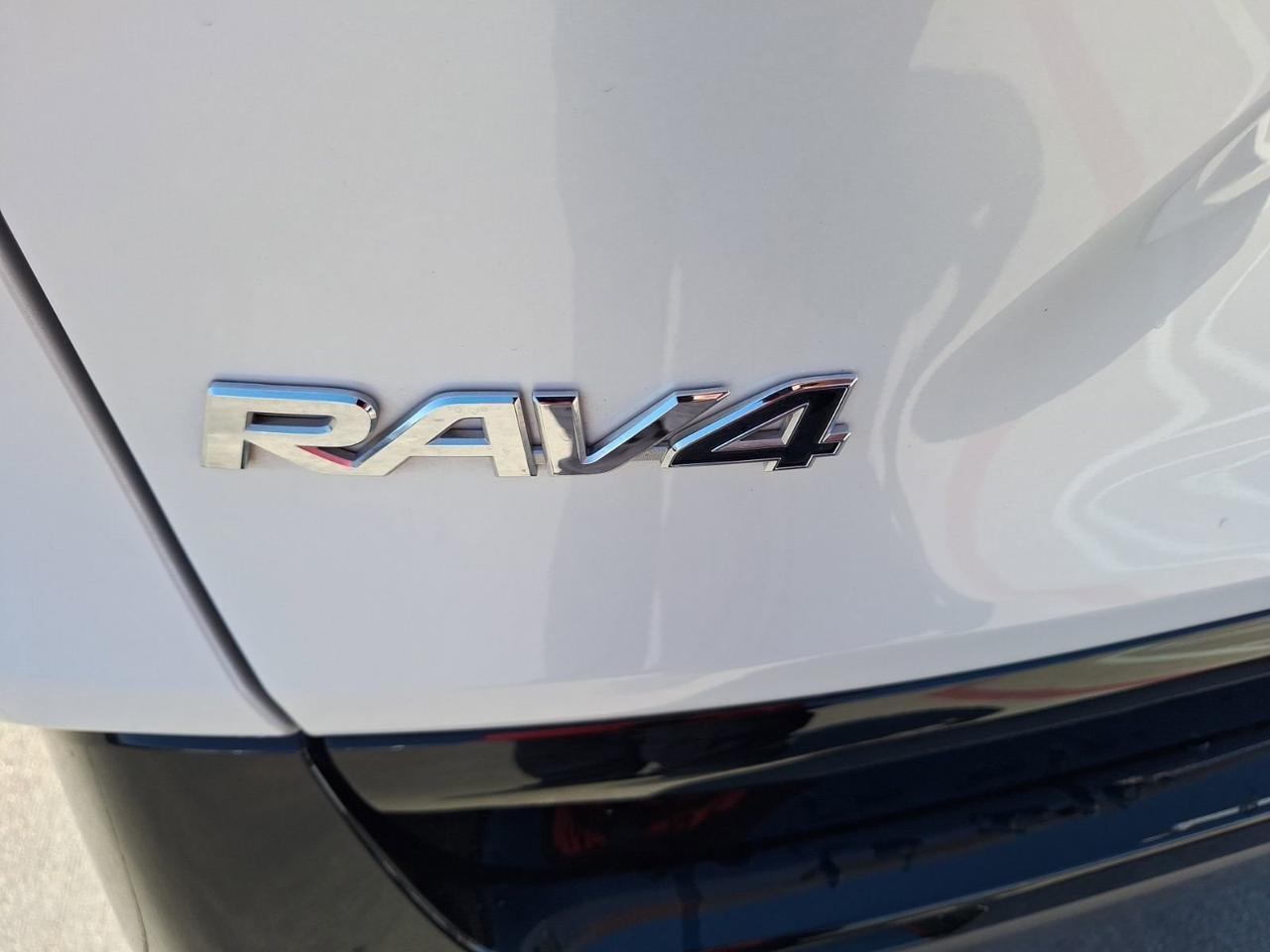 2024 Toyota RAV4 Hybrid SE Hurst TX