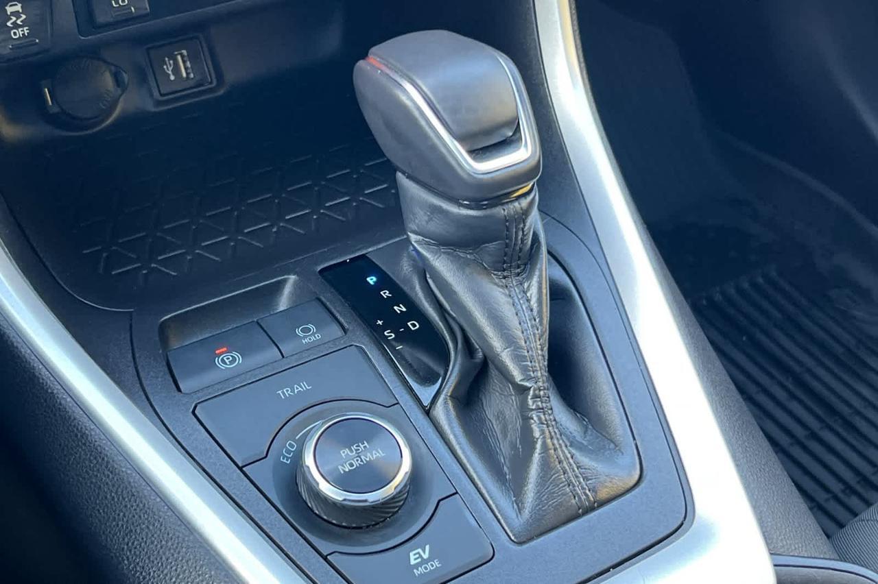 2024 Toyota RAV4 Hybrid SE Roseville CA