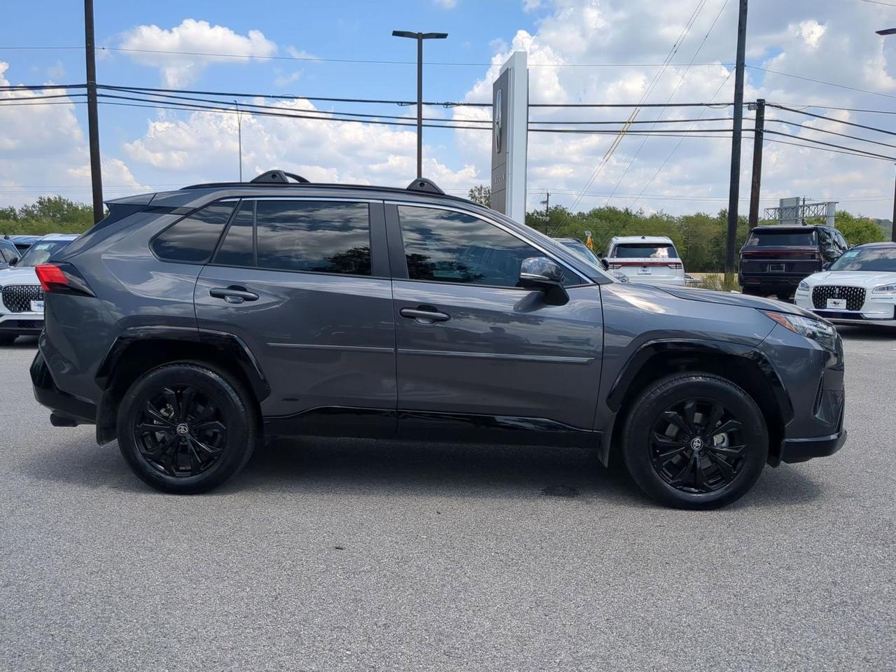 2024 Toyota RAV4 Hybrid SE