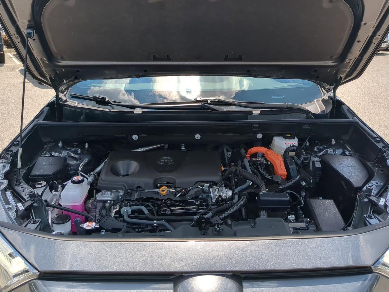 2024 Toyota RAV4 Hybrid SE