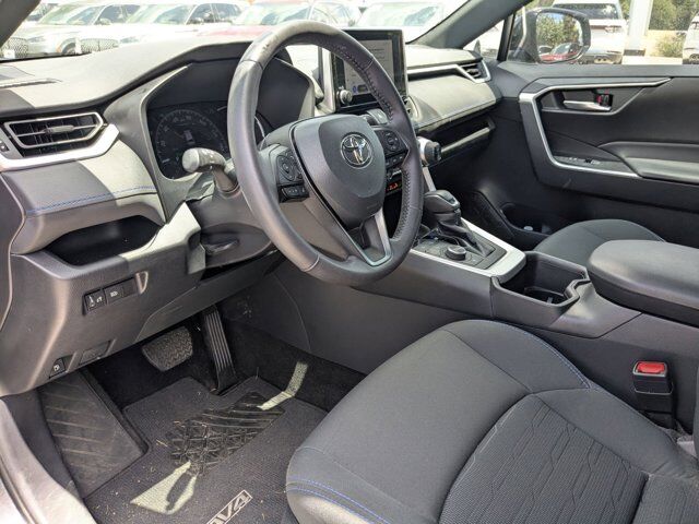 2024 Toyota RAV4 Hybrid SE