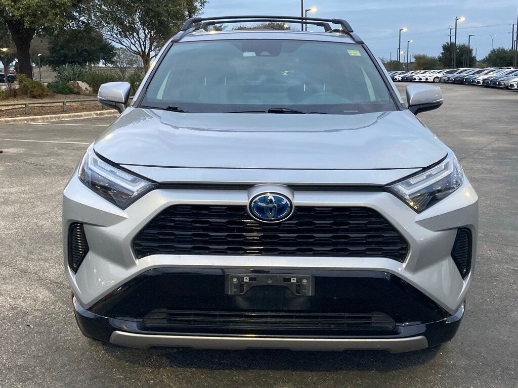 2024 Toyota RAV4 Hybrid SE