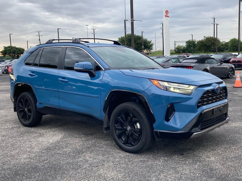 2024 Toyota RAV4 Hybrid SE