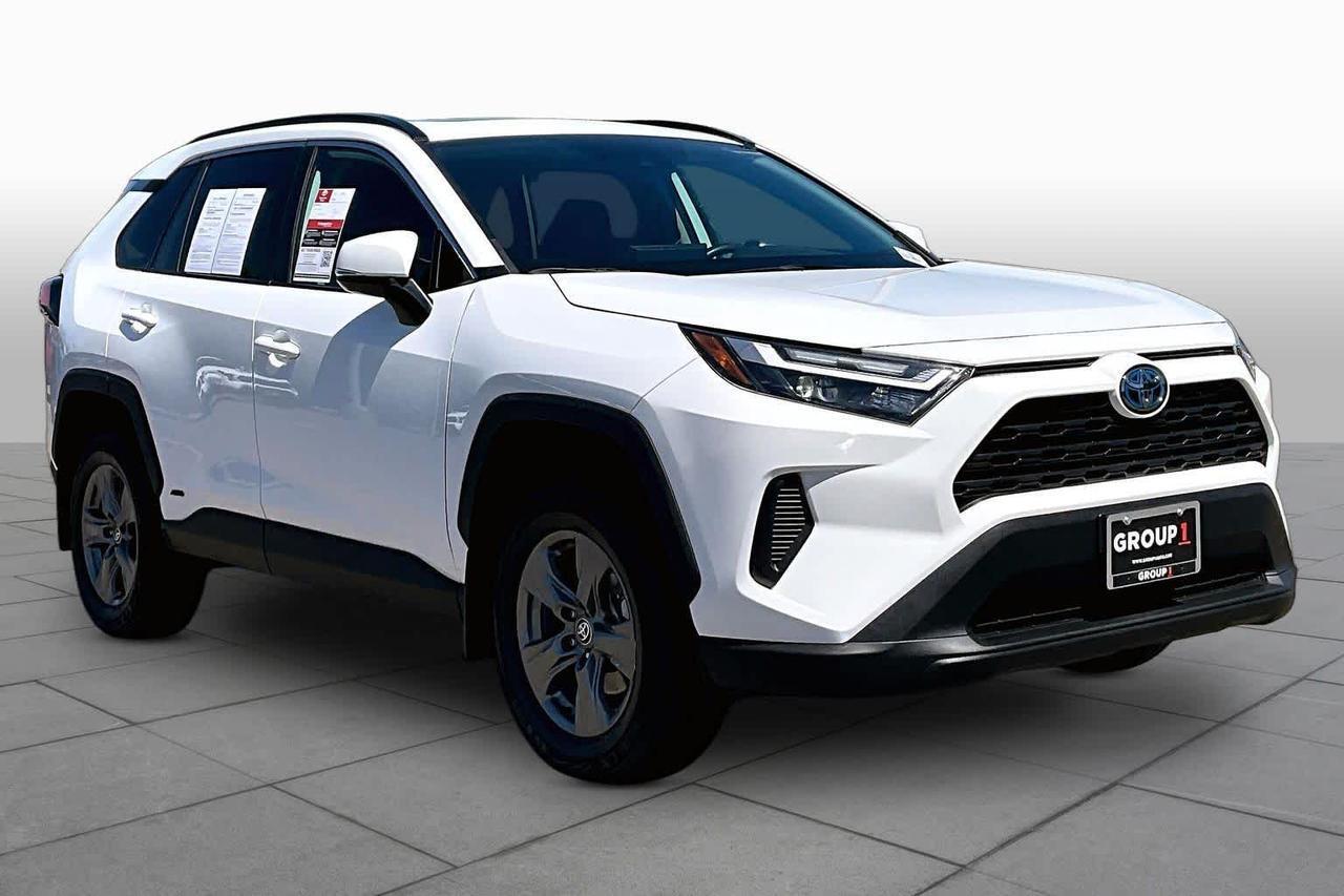 2024 Toyota RAV4 Hybrid XLE