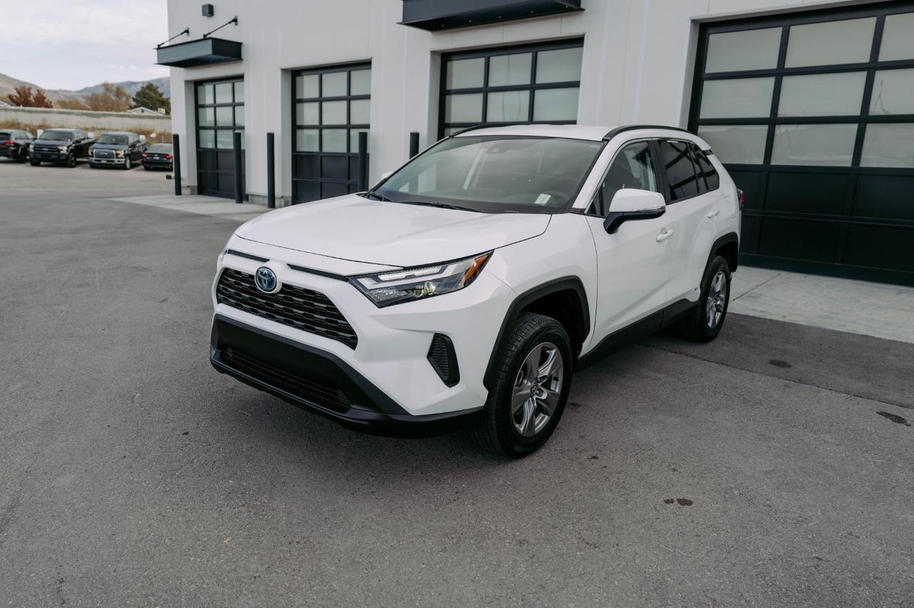 2024 Toyota RAV4 Hybrid XLE