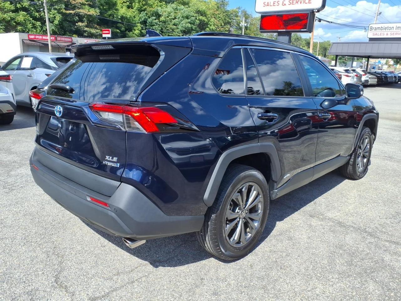 2024 Toyota RAV4 Hybrid XLE Premium