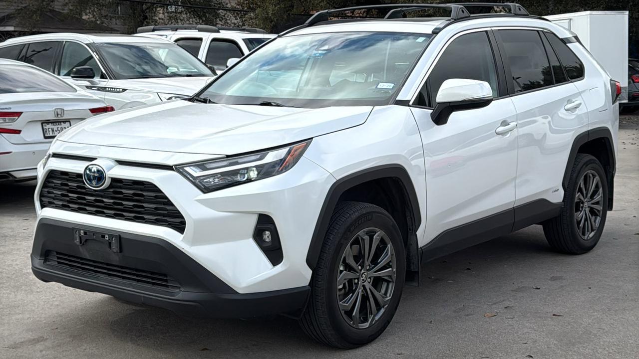 2024 Toyota RAV4 Hybrid XLE Premium