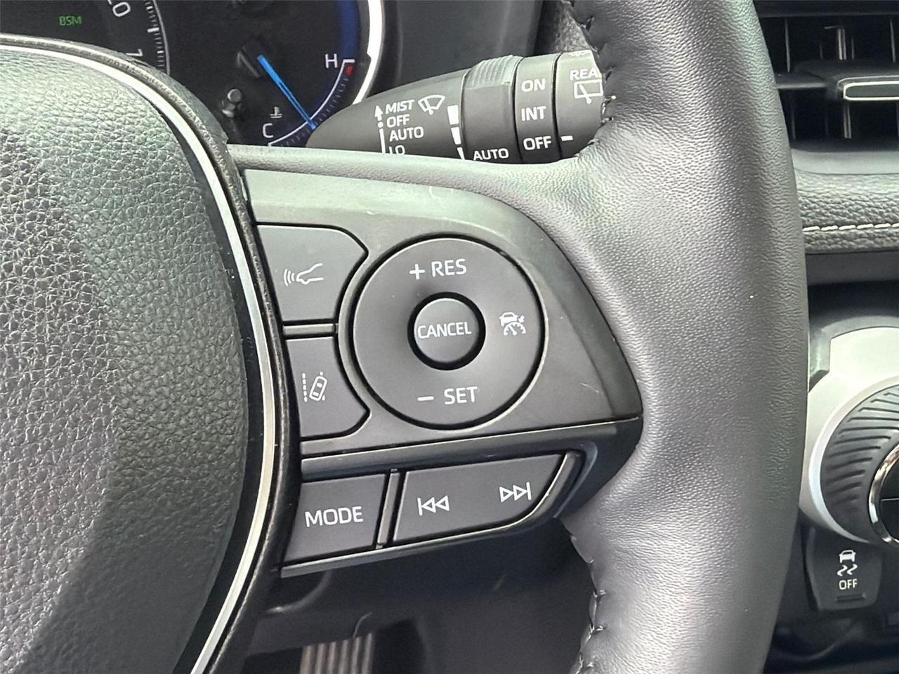 2024 Toyota RAV4 Hybrid XLE Premium Hagerstown MD