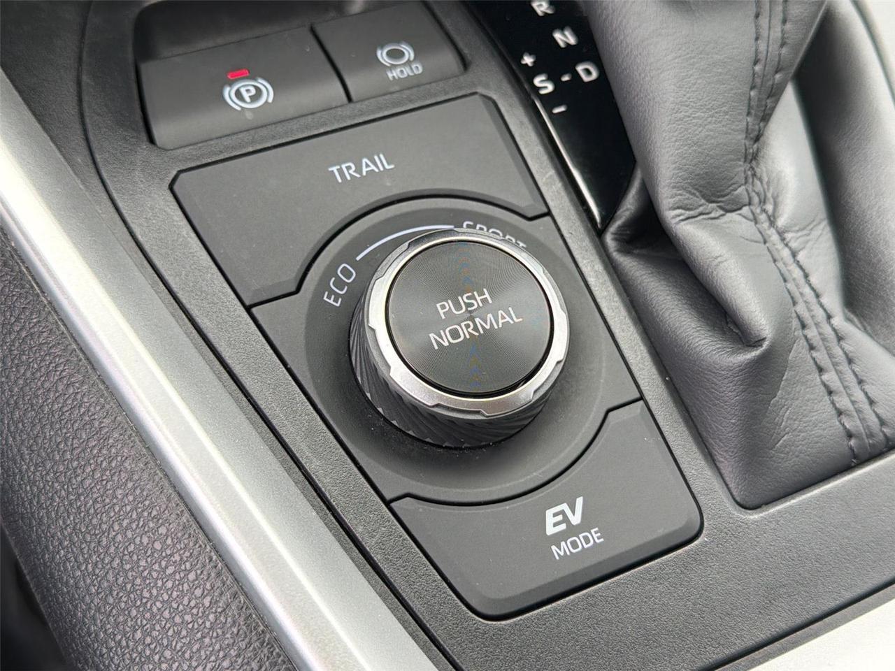 2024 Toyota RAV4 Hybrid XLE Premium Hagerstown MD