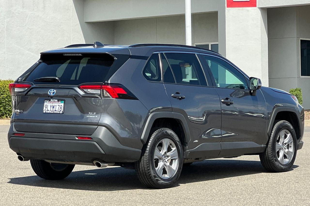 2024 Toyota RAV4 Hybrid XLE