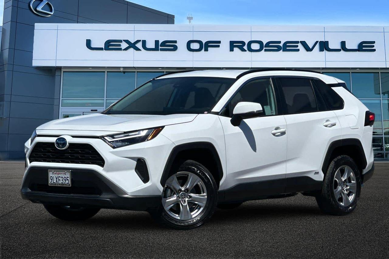 2024 Toyota RAV4 Hybrid XLE