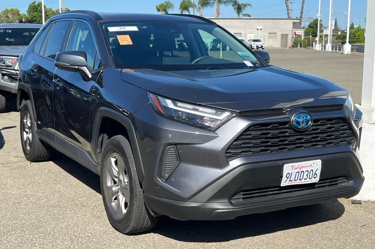2024 Toyota RAV4 Hybrid XLE