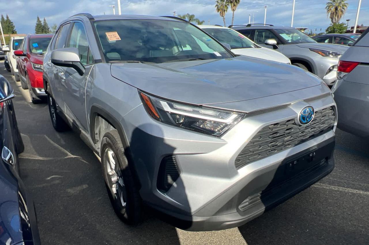 2024 Toyota RAV4 Hybrid XLE