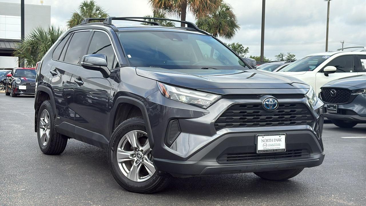 2024 Toyota RAV4 Hybrid XLE