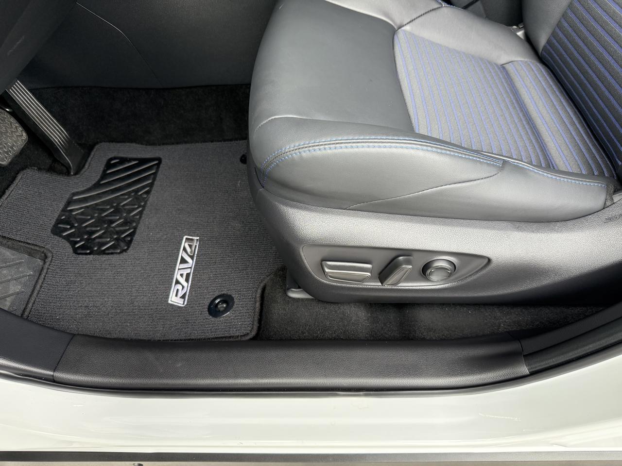 2024 Toyota RAV4 Hybrid XSE Knoxville TN