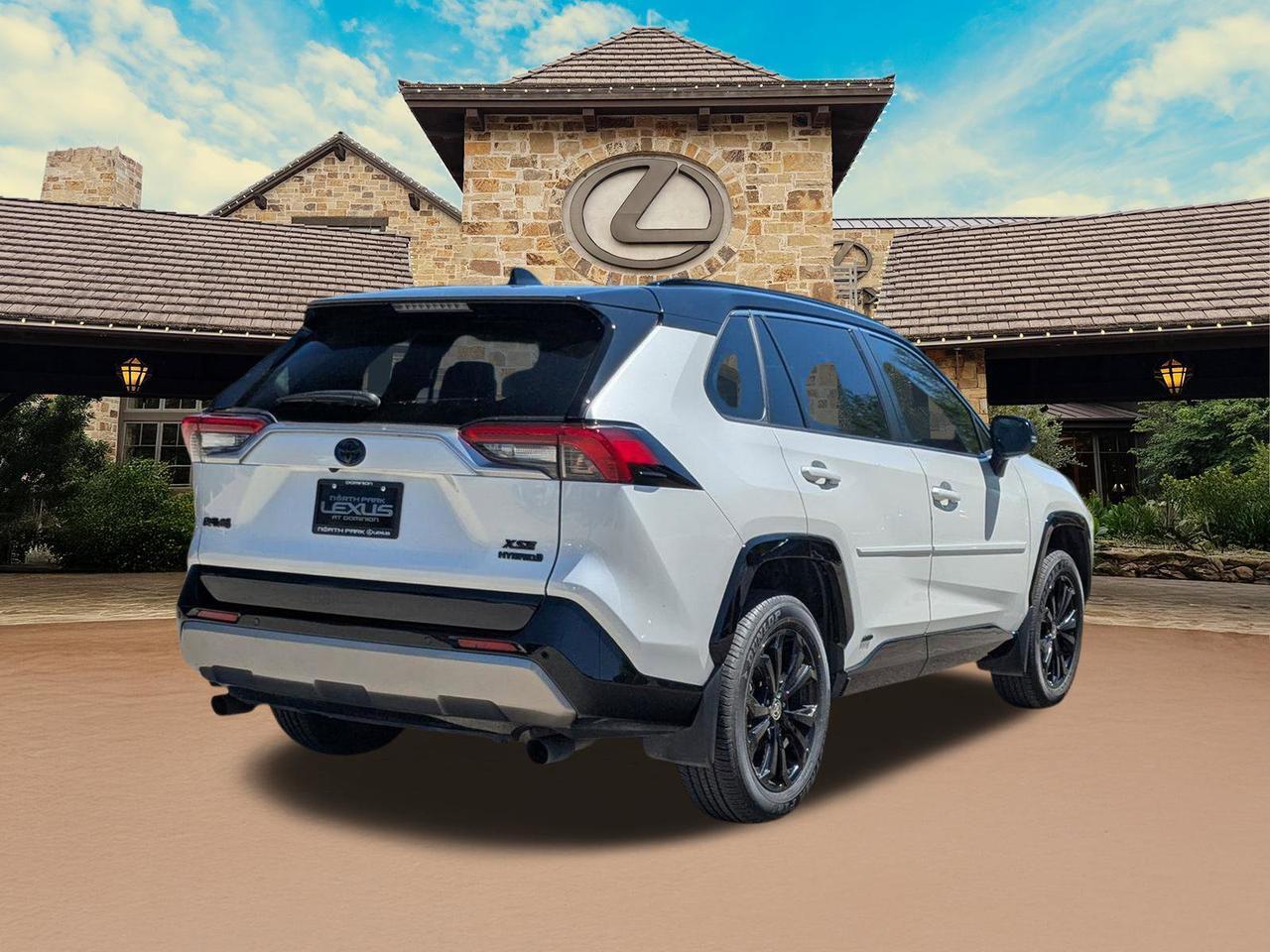 2024 Toyota RAV4 Hybrid XSE