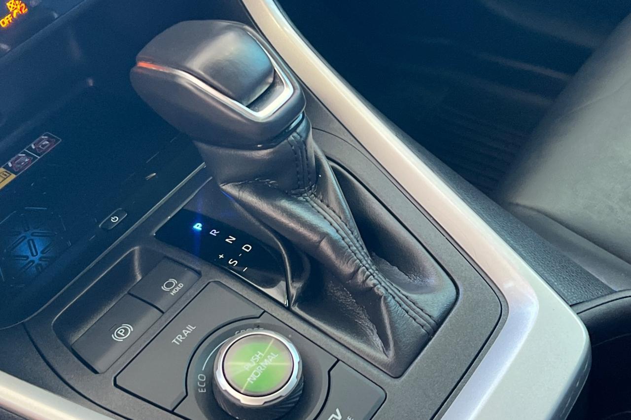 2024 Toyota RAV4 Hybrid XSE Ontario OR