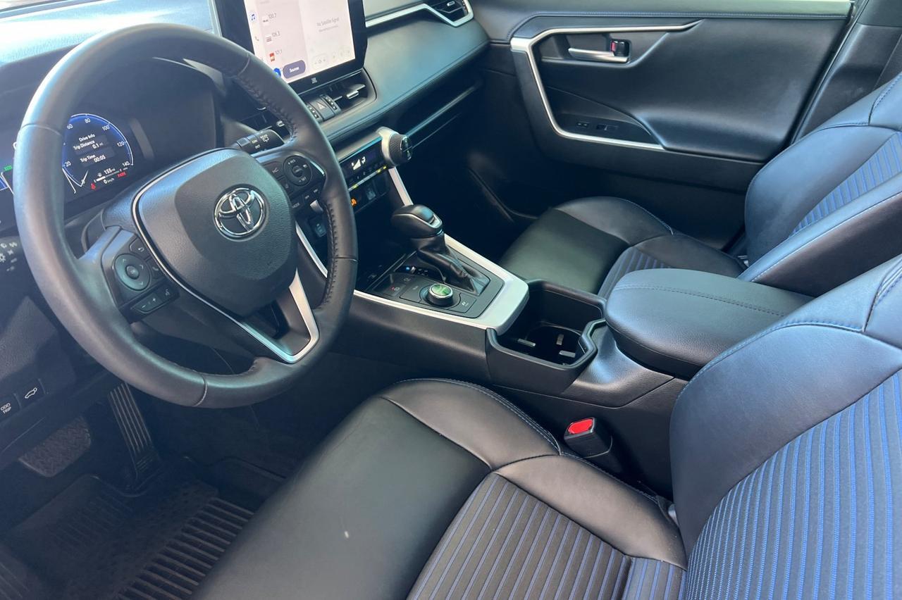 2024 Toyota RAV4 Hybrid XSE Ontario OR