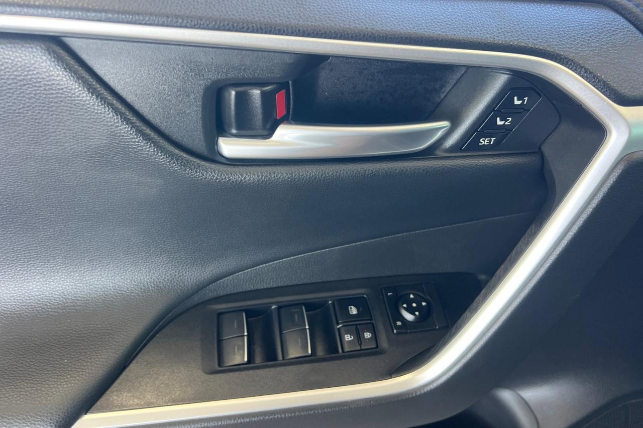 2024 Toyota RAV4 Hybrid XSE Ontario OR