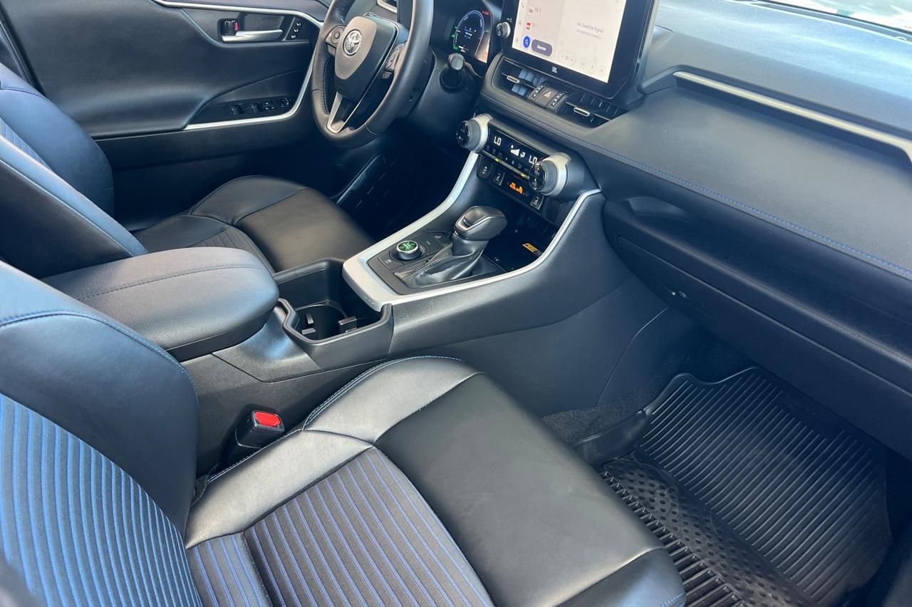 2024 Toyota RAV4 Hybrid XSE Ontario OR
