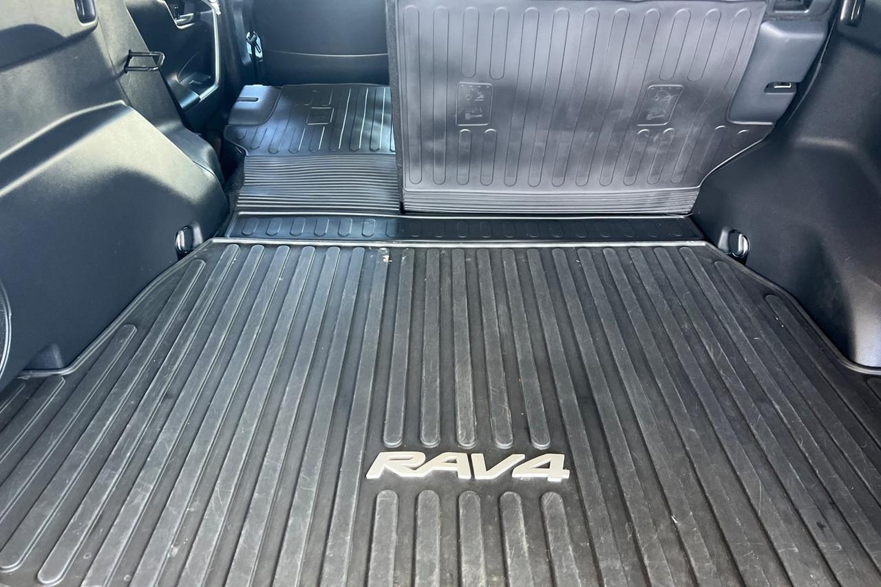 2024 Toyota RAV4 Hybrid XSE Ontario OR