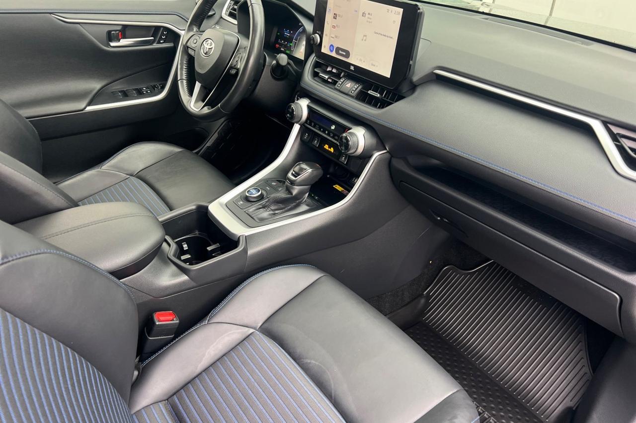 2024 Toyota RAV4 Hybrid XSE Ontario OR