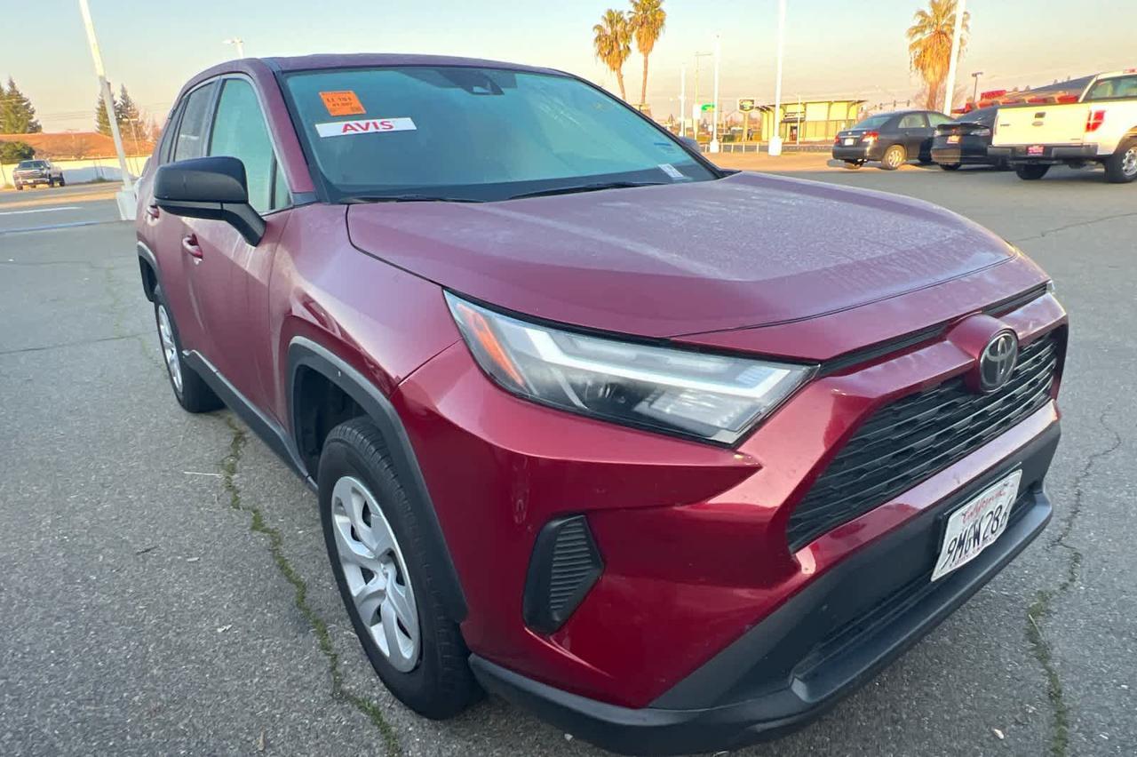 2024 Toyota RAV4 LE