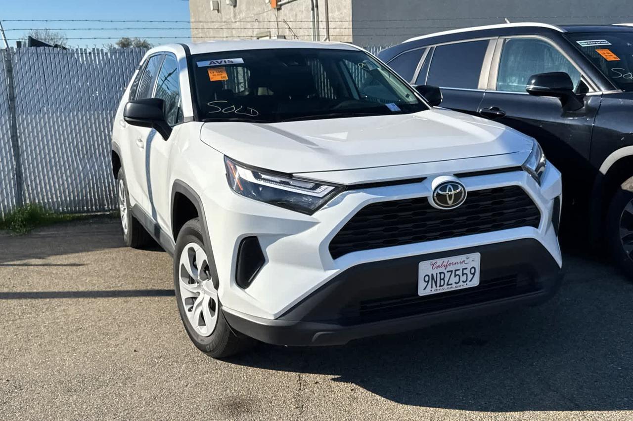 2024 Toyota RAV4 LE
