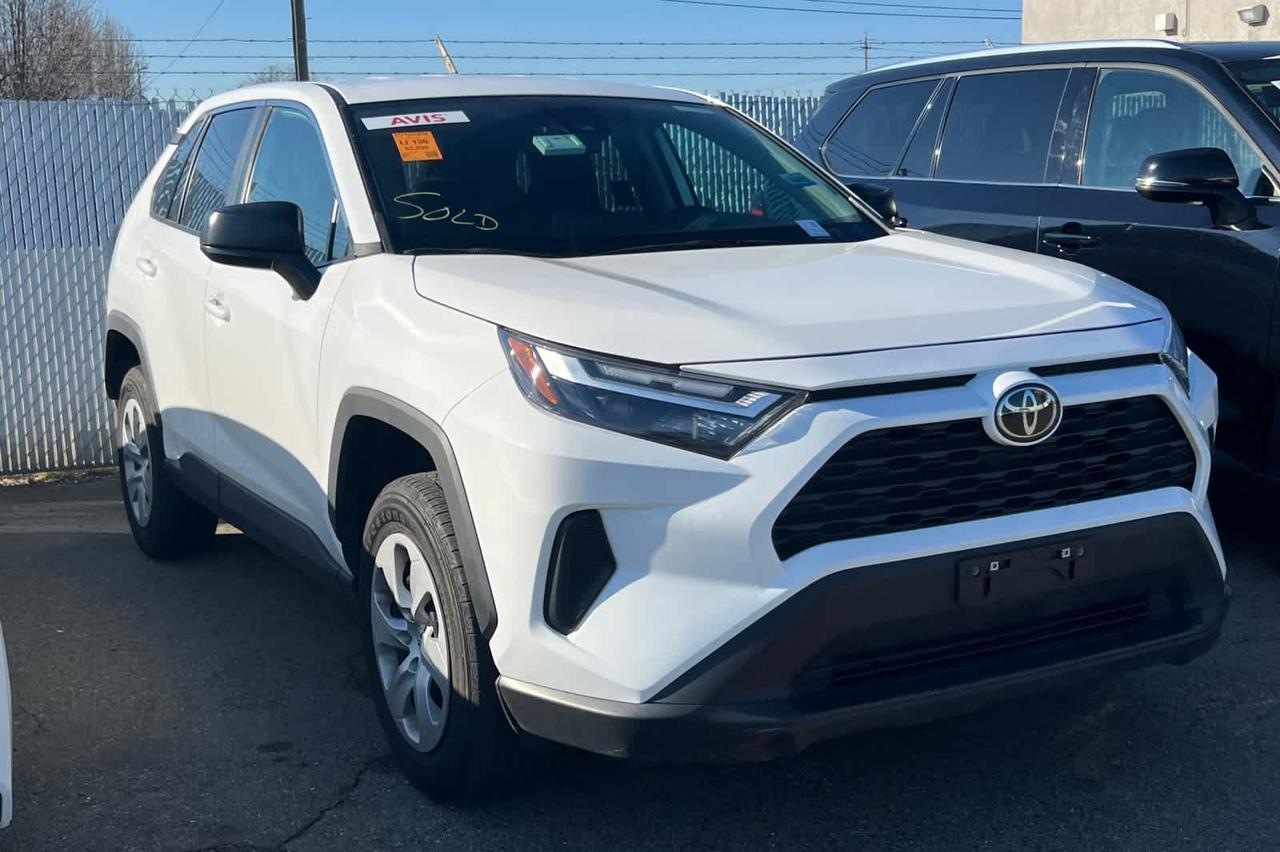 2024 Toyota RAV4 LE