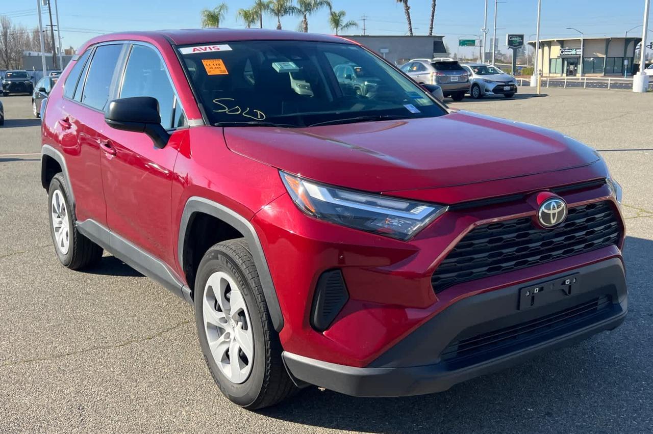 2024 Toyota RAV4 LE