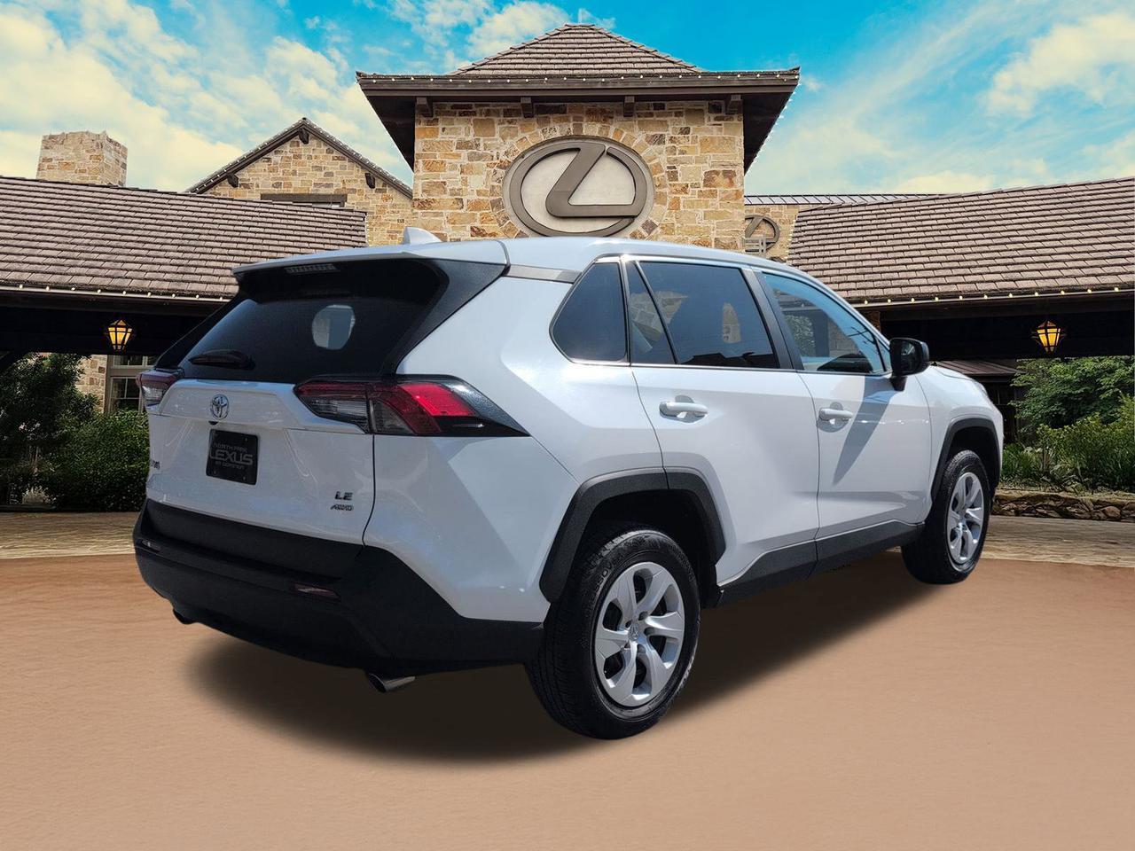2024 Toyota RAV4 LE