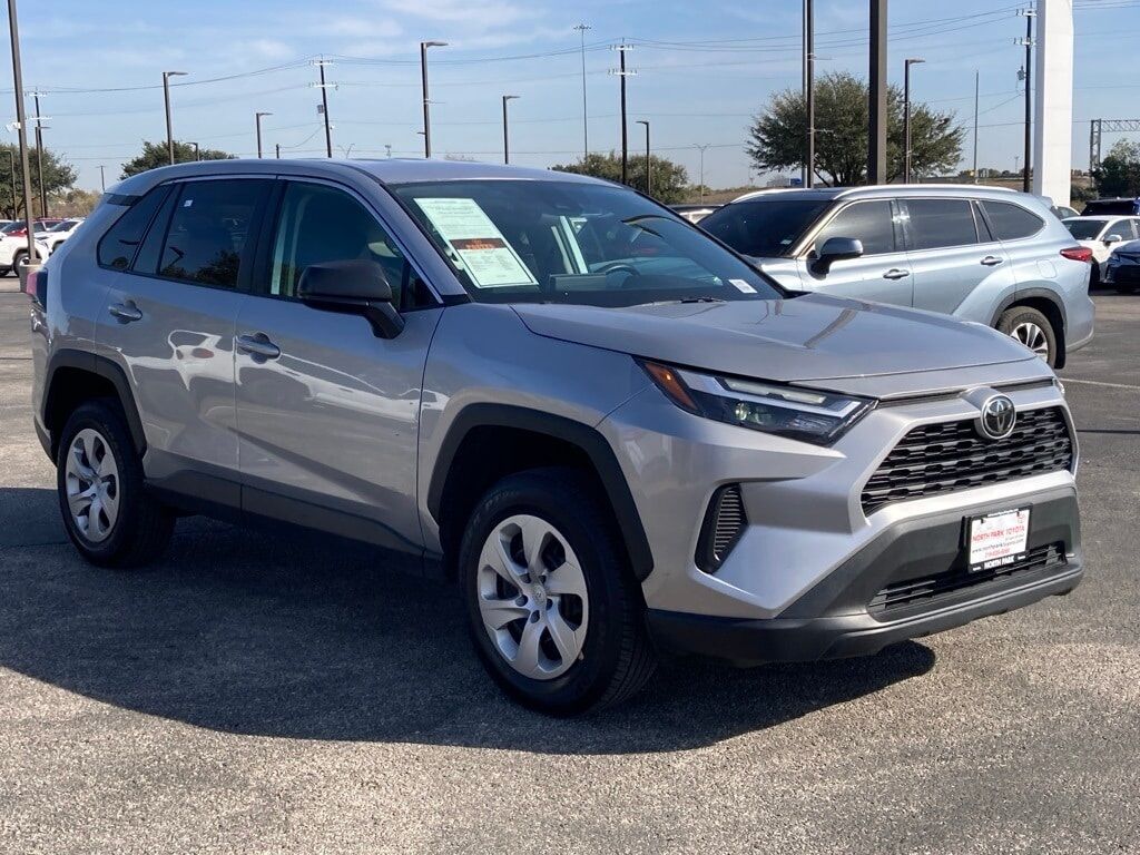 2024 Toyota RAV4 LE