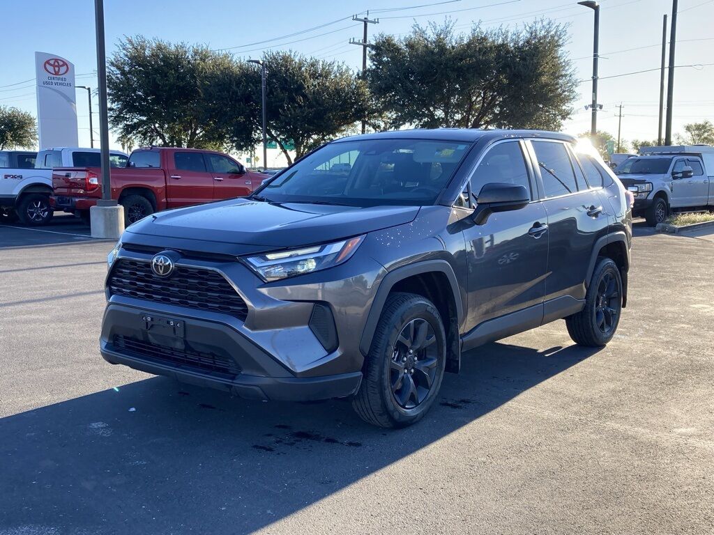 2024 Toyota RAV4 LE