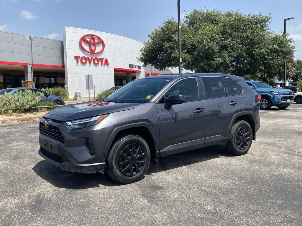 2024 Toyota RAV4 LE