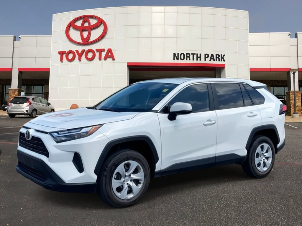 2024 Toyota RAV4 LE